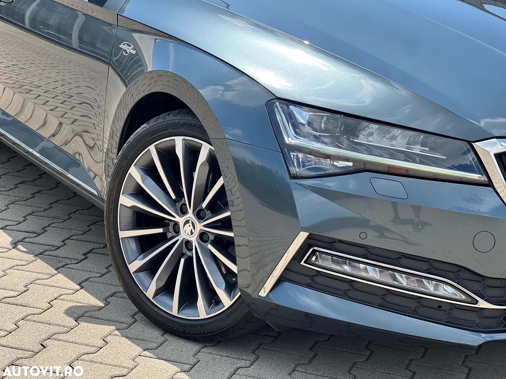Skoda Superb 2.0 TDI DSG Laurin & Klement - 7