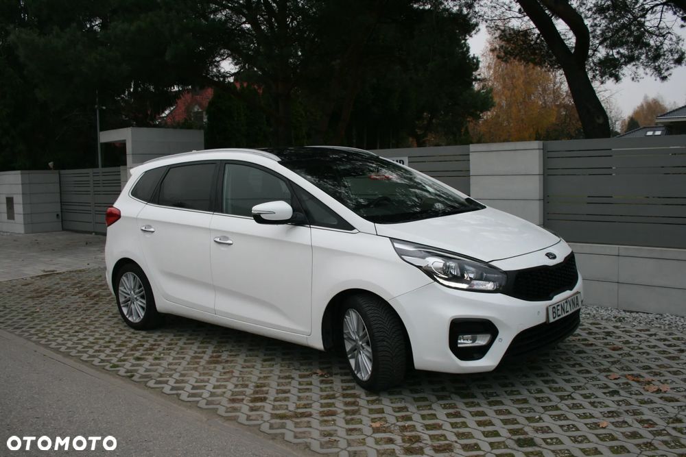 Kia Carens 1.7 CRDi M 7os - 26