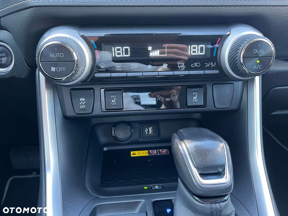 Toyota RAV4 - 13