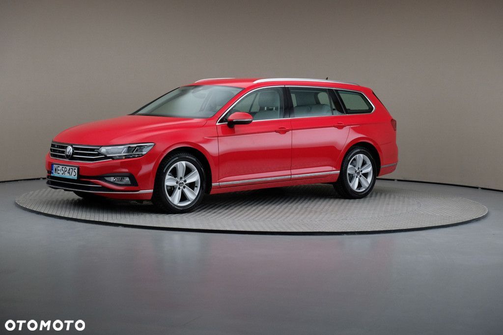 Volkswagen Passat - 1