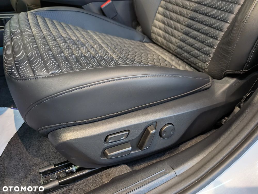 Kia EV4 81.4kWh GT-Line - 13