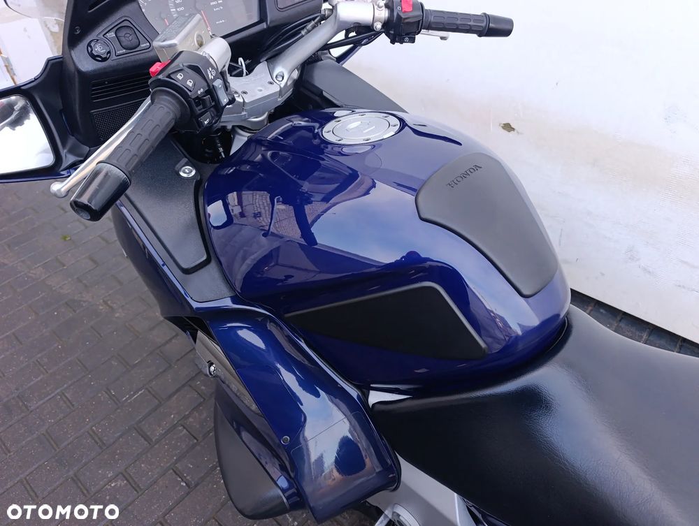 Honda ST - 17