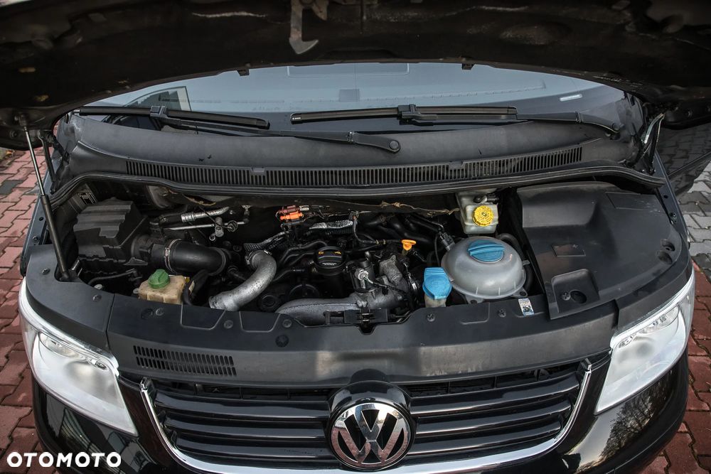 Volkswagen Multivan - 15