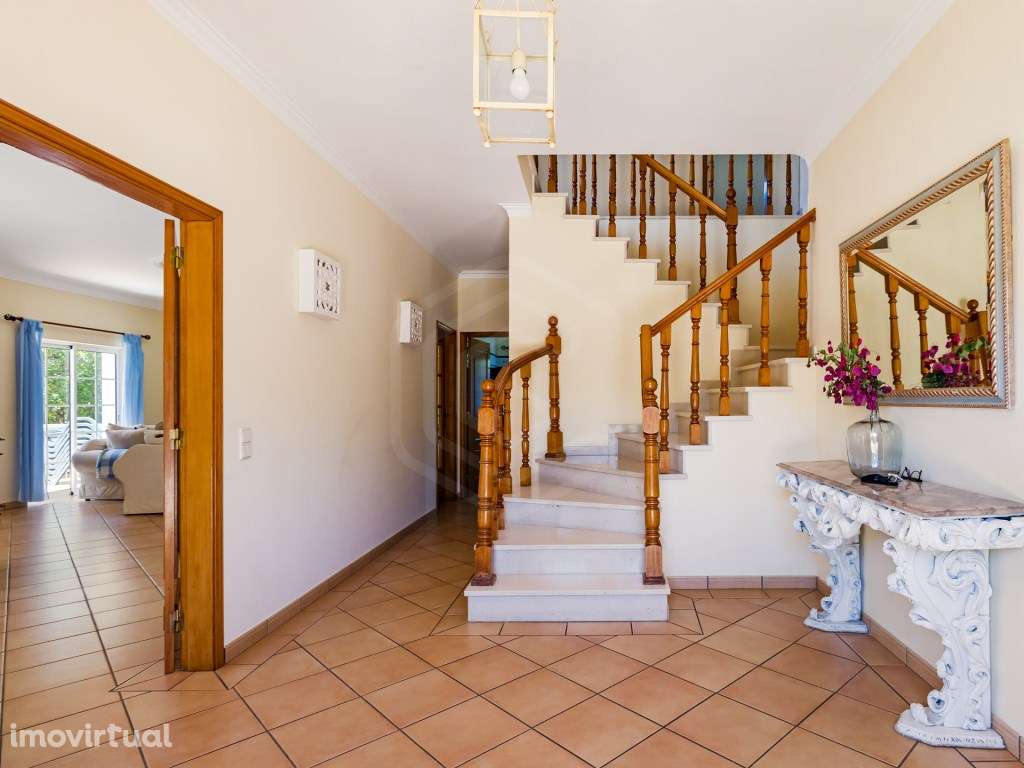 Moradia V4 com localização privilegiada, Loulé, Algarve - Grande imagem: 2/26
