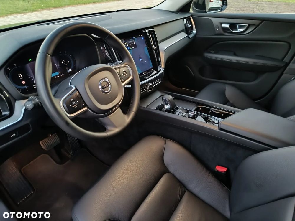 Volvo V60 B4 D Plus Dark - 26