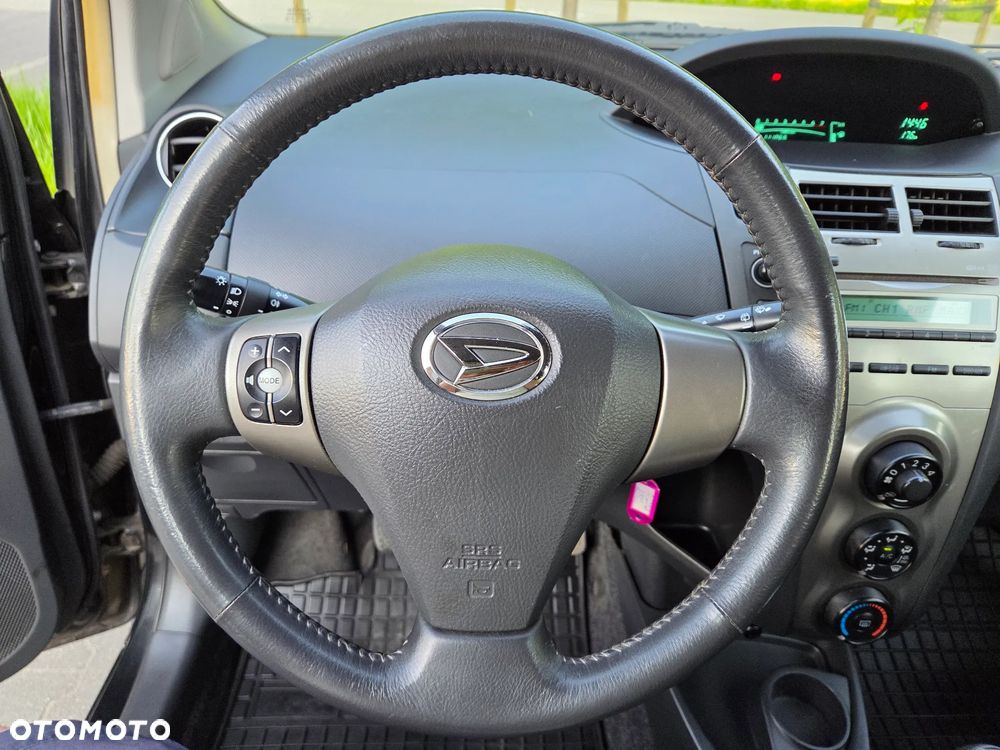 Toyota Yaris - 11