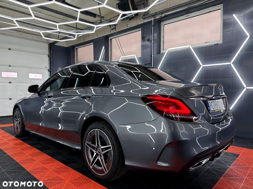 Mercedes-Benz Klasa C 300 d 4Matic 9G-TRONIC AMG Line - 9