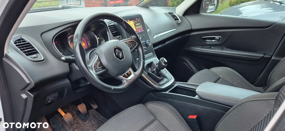 Renault Scenic - 10