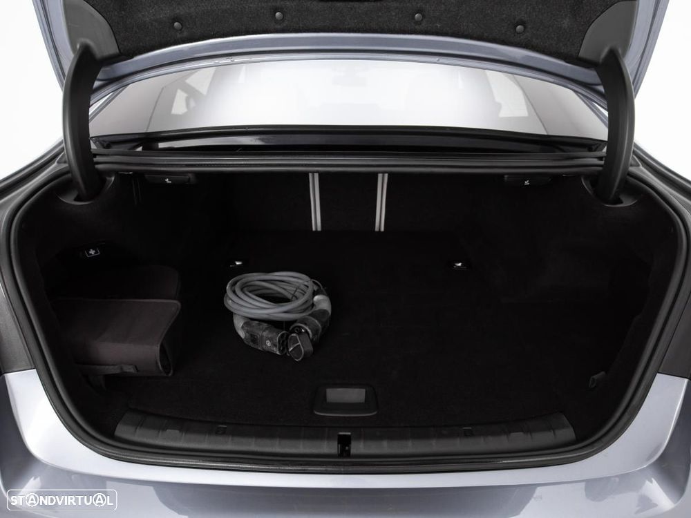 BMW 520 e - 14