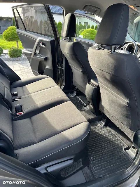 Toyota RAV4 - 6
