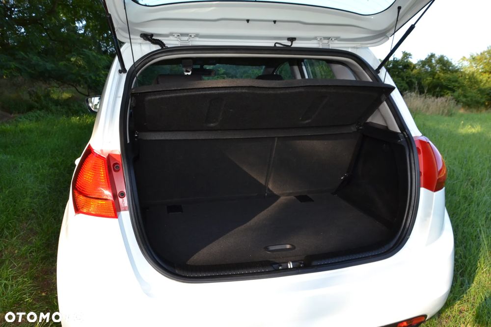 Kia Venga 1.6 CVVT ISG Dream Team Edition - 23