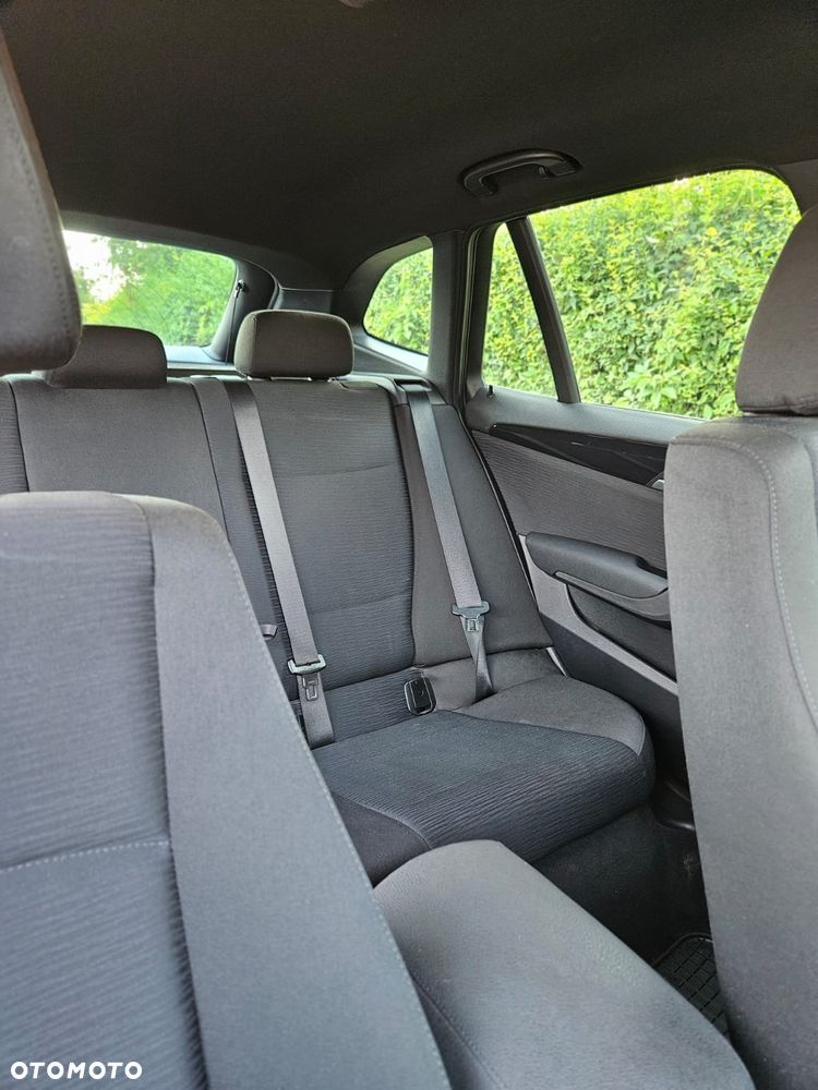 BMW X1 sDrive18d - 18