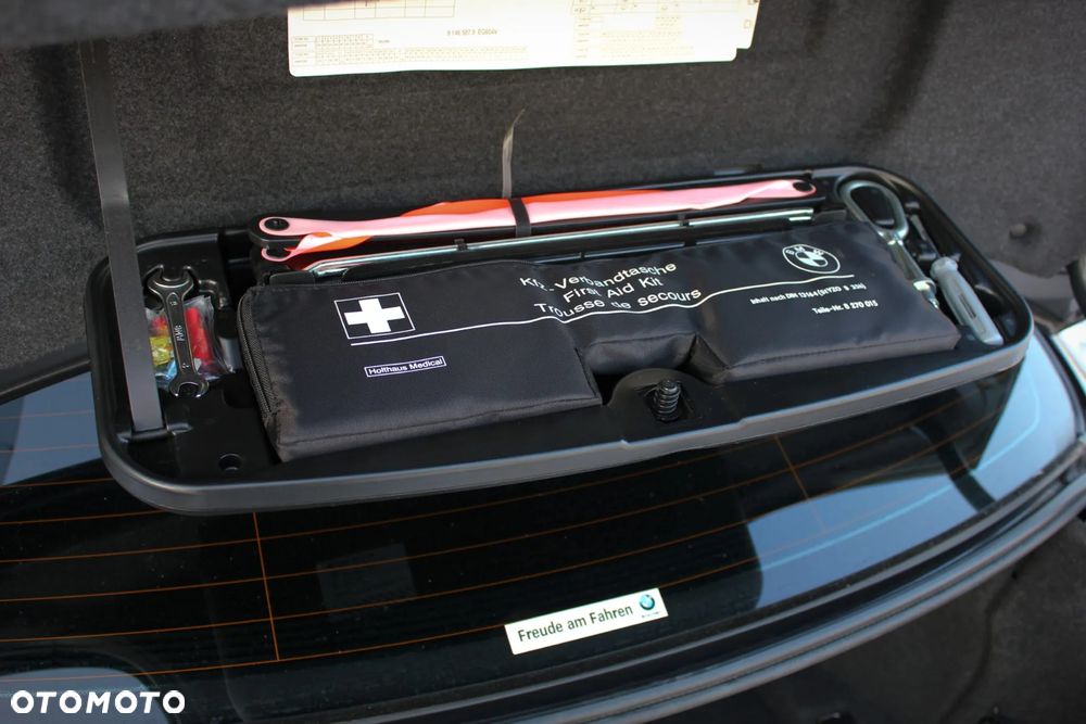BMW Seria 5 525i - 10