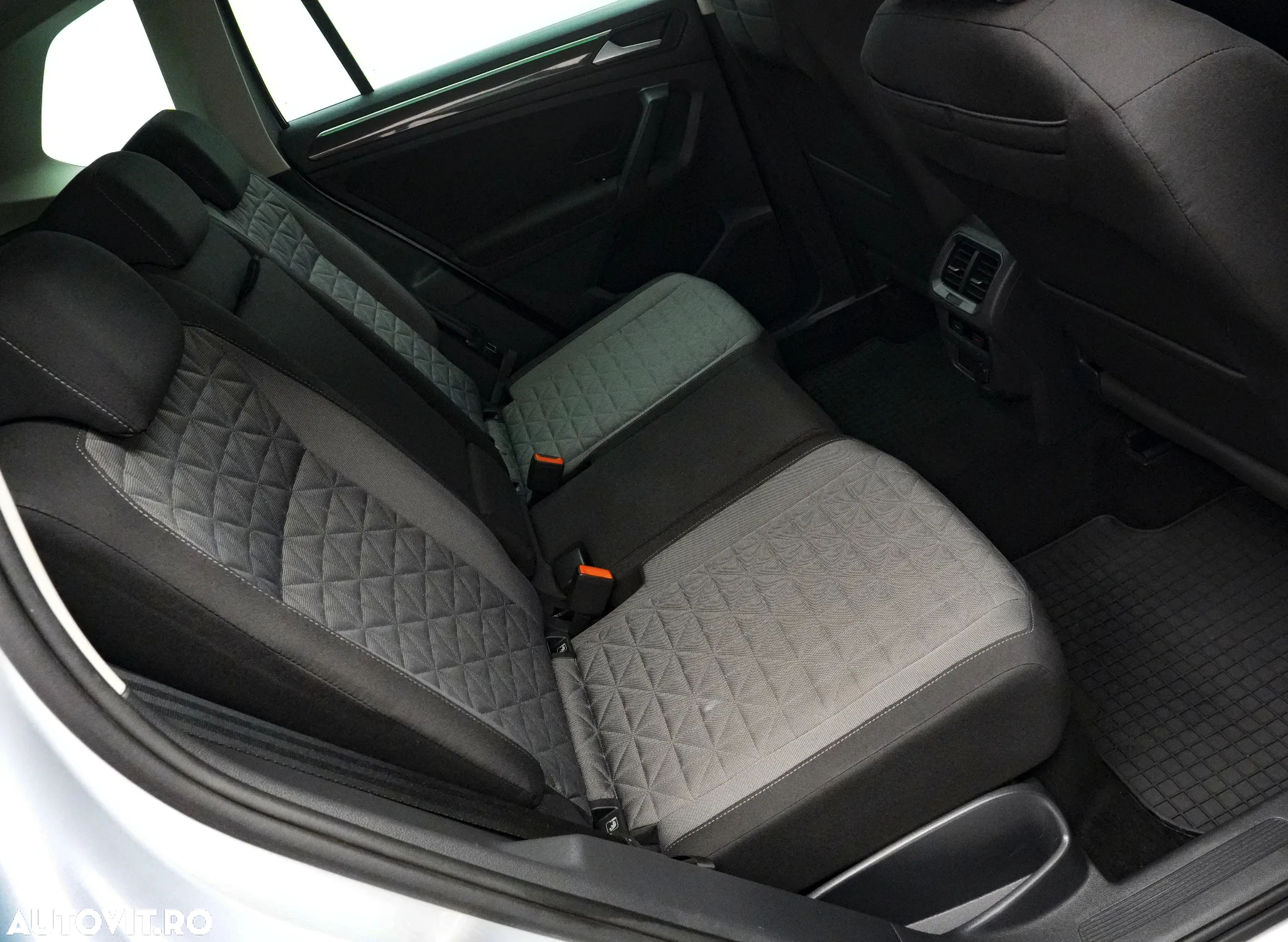 Volkswagen Tiguan 2.0 TDI SCR DSG 4Motion Life - 16
