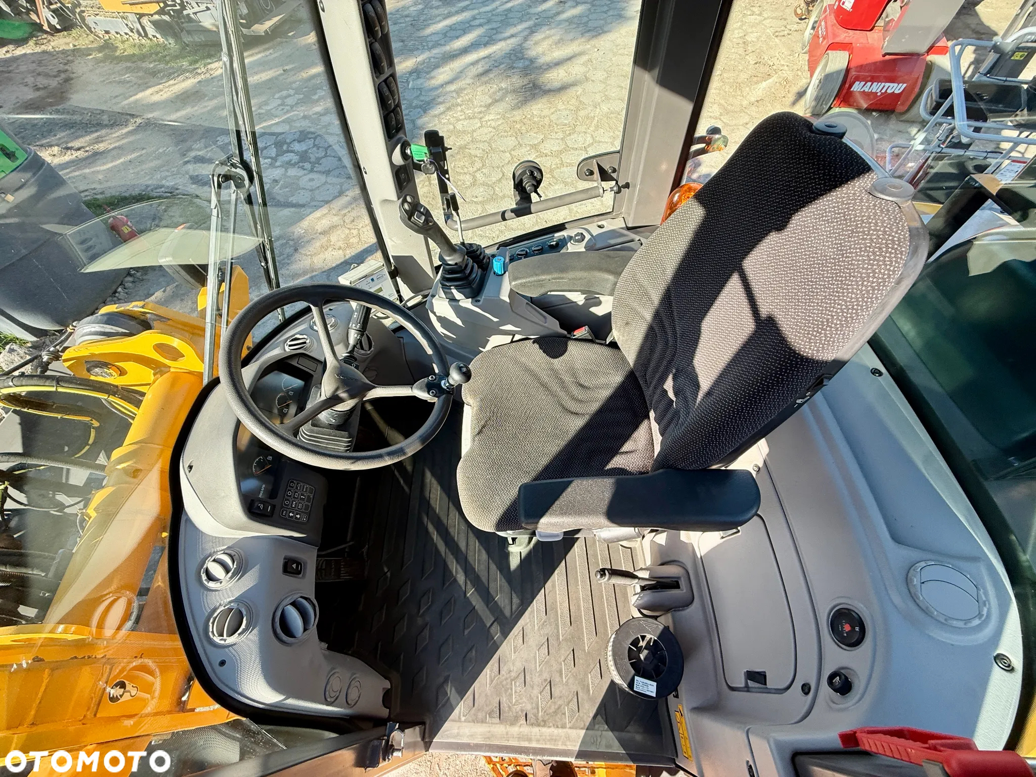 Volvo ładowarka kołowa L45G TP dociskacz, dodatkowe linie, centralne smarowanie - 22