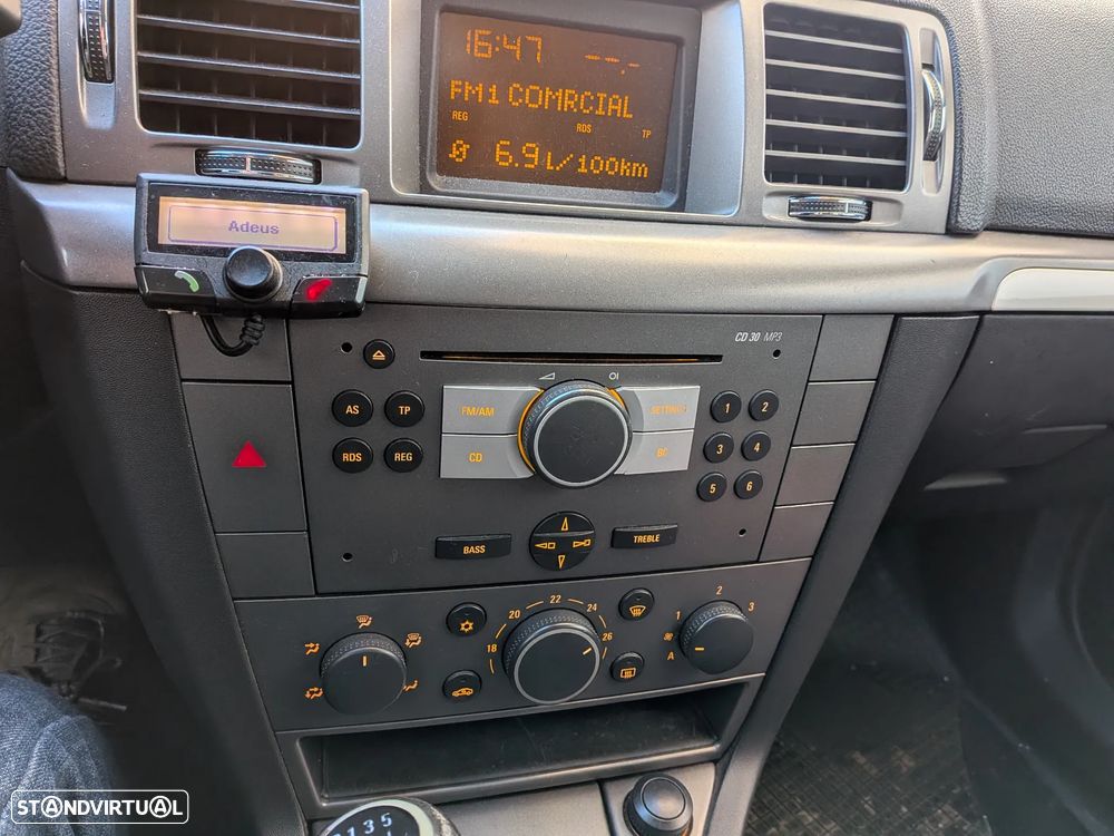 Opel Vectra Caravan 1.9 CDTi Executive - 19