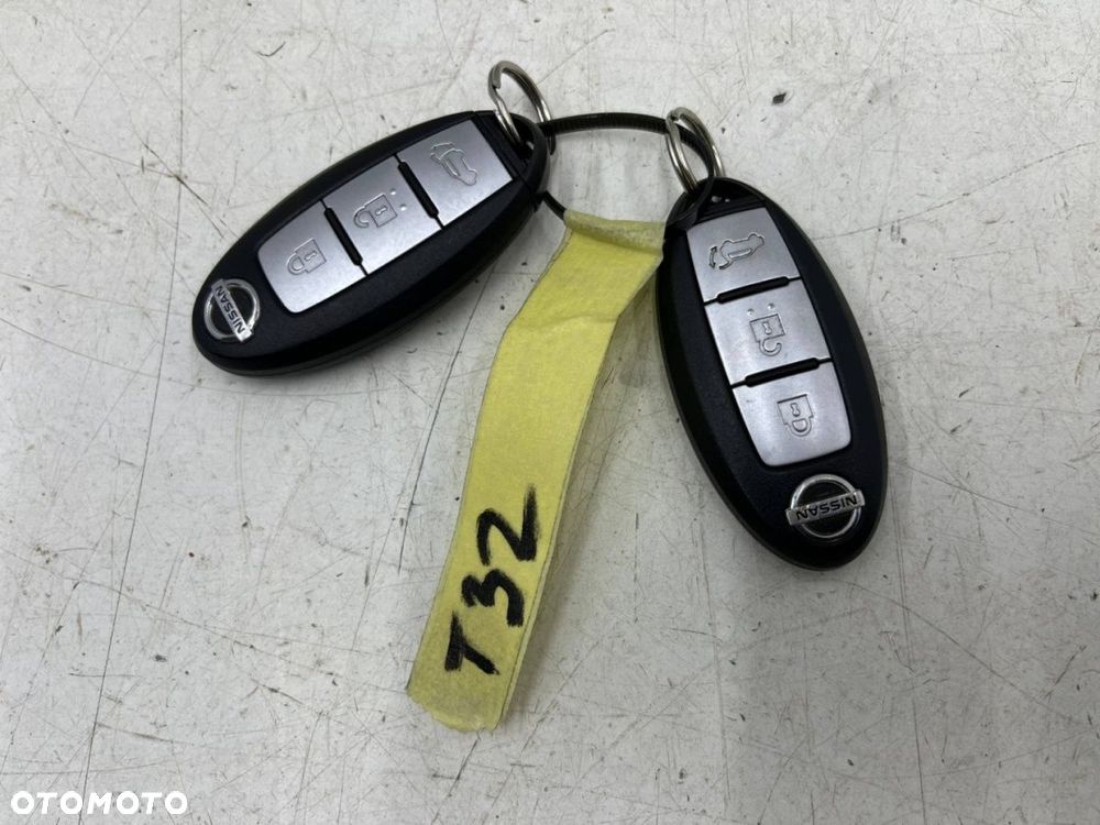 Kluczyk Nissan X-Trail III T32 Rogue Qashqai J11 13-21r. pilot z grotem Keyles - 1