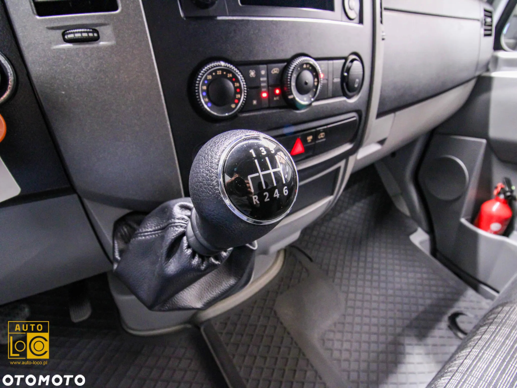 Mercedes-Benz SPRINTER KONTENER + WINDA - 17