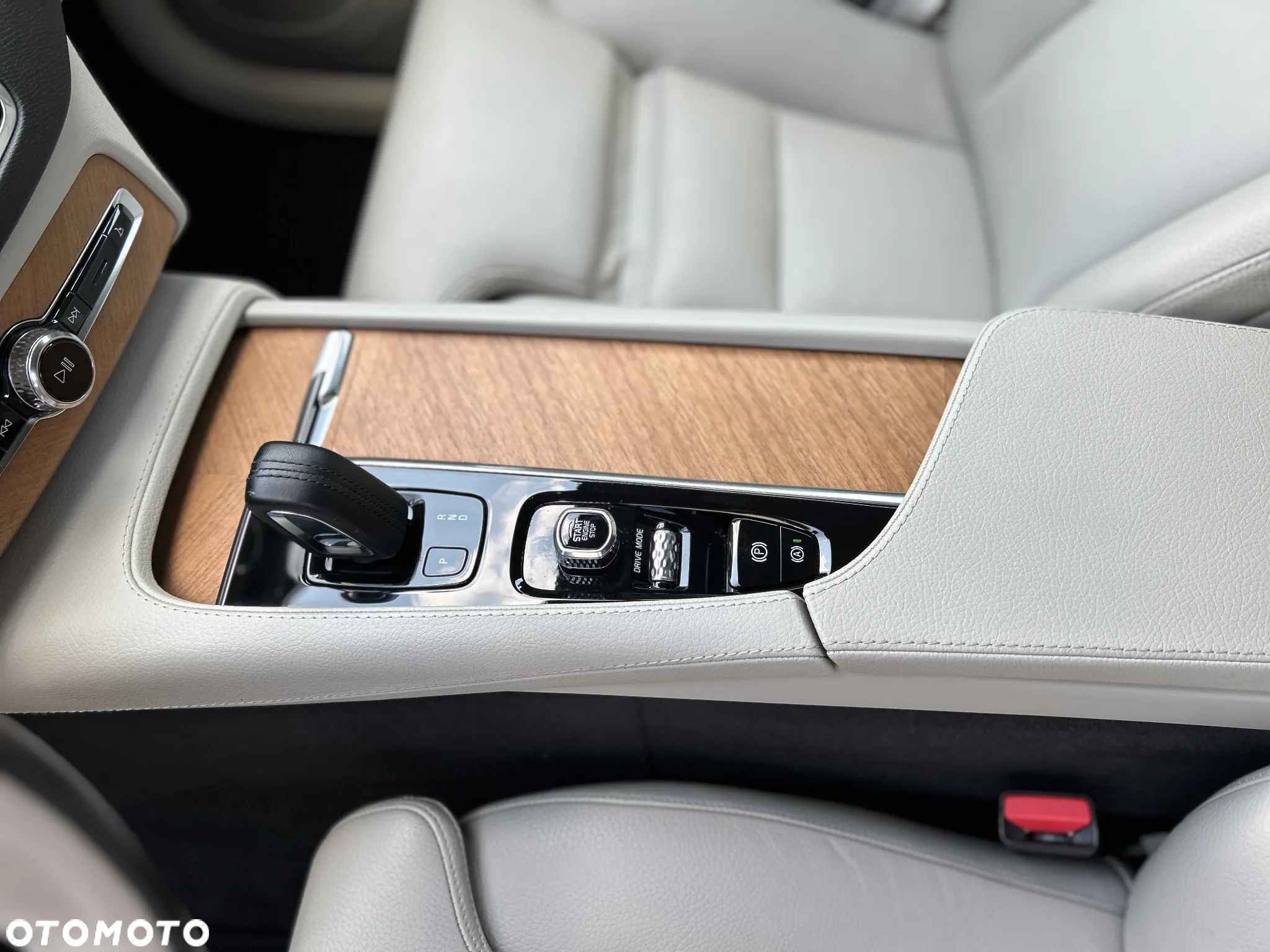 Volvo XC 90 - 21