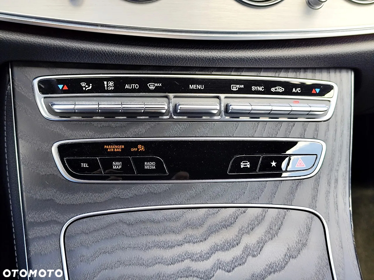 Mercedes-Benz Klasa E 220 d 4-Matic AMG - 21
