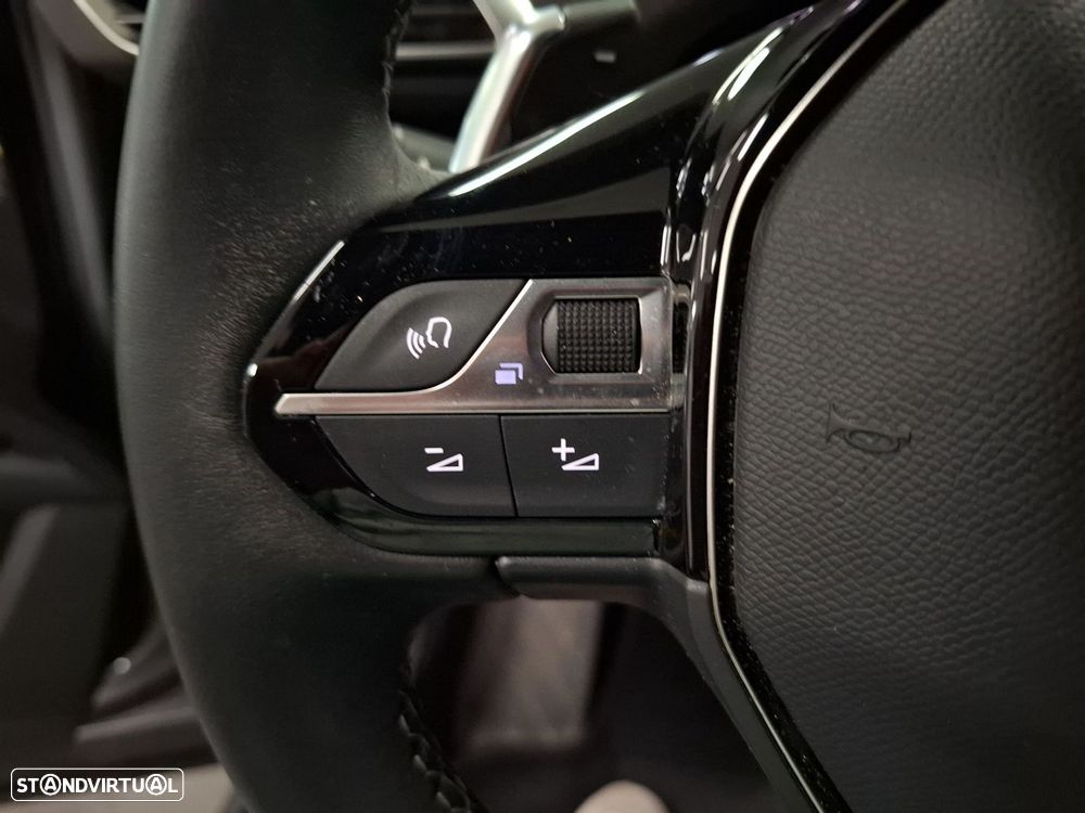 Peugeot 5008 1.2 PureTech Allure EAT8 - 16