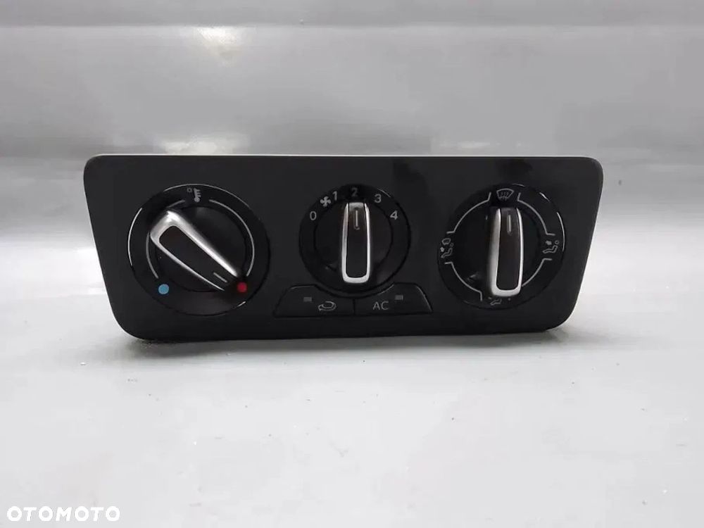 Panel Sterowania Nawiewu Klimatyzacji Audi A1 8X0820045A - 1