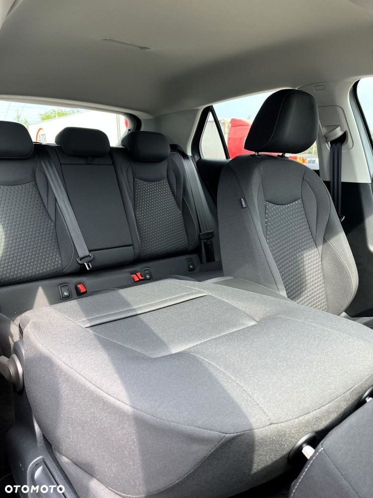 Volkswagen T-Roc 1.5 eTSI Life DSG - 33