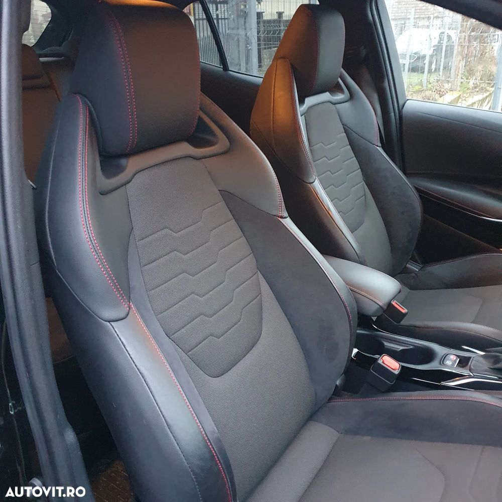 Toyota Corolla 1.8 HSD Exclusive interior Negru - 3