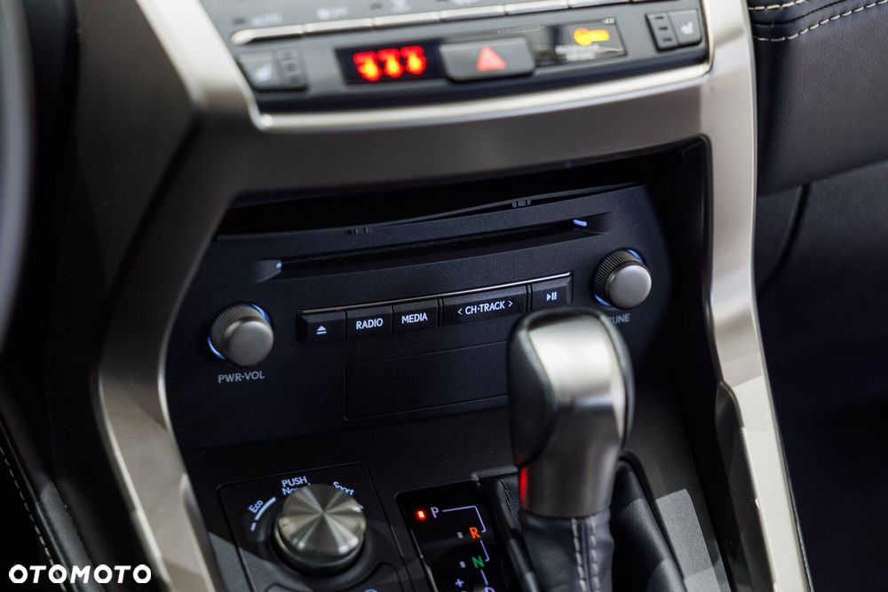Lexus NX 300h Business Edition AWD - 20