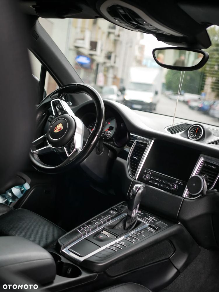 Porsche Macan S - 24