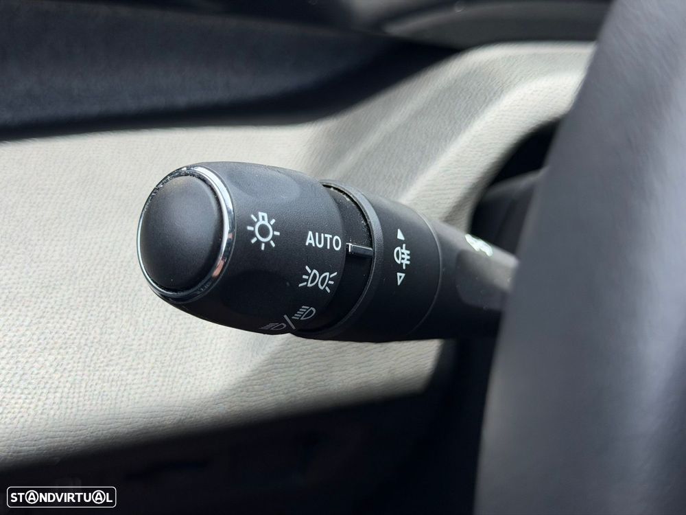 Peugeot 308 SW 1.6 Hybrid Allure Pack e-EAT8 - 31
