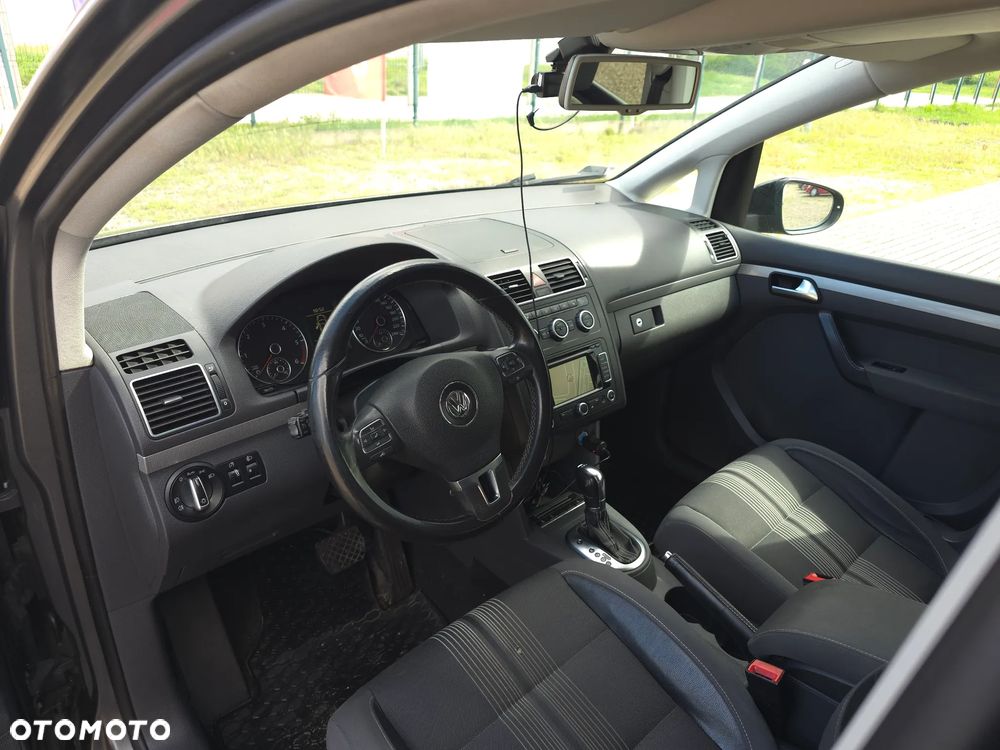 Volkswagen Touran 1.6 TDI DPF BlueMotion Technology DSG MATCH - 22