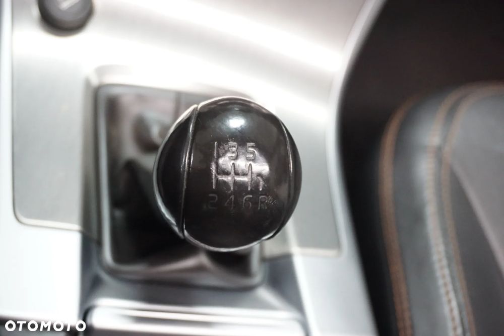 Volvo XC 60 2.4D DRIVe Momentum - 34