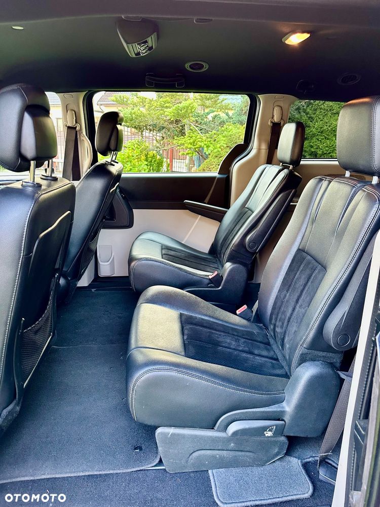 Dodge Grand Caravan 3.6 R/T - 18