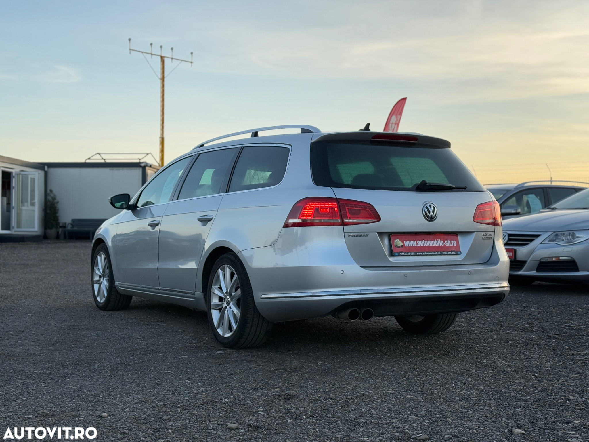 Volkswagen Passat Variant 2.0 Blue TDI DSG SCR Highline - 4