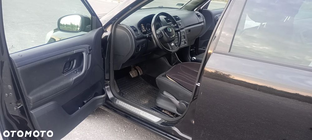 Skoda Fabia 1.4 TSI DSG RS - 11