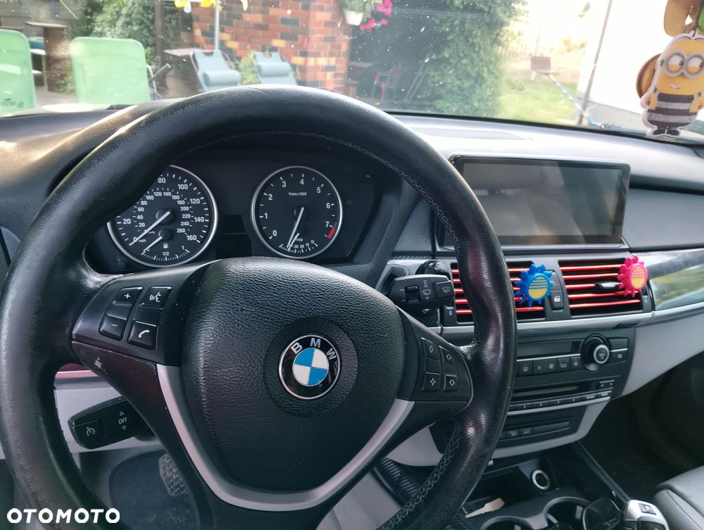 BMW X5 3.0si xDrive - 10