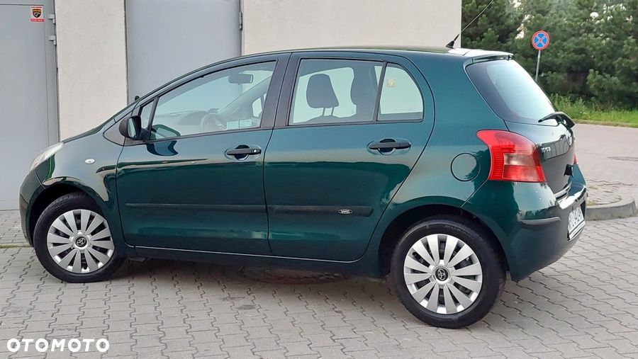 Toyota Yaris - 4