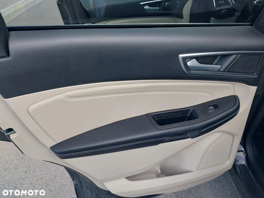 Ford Edge - 15