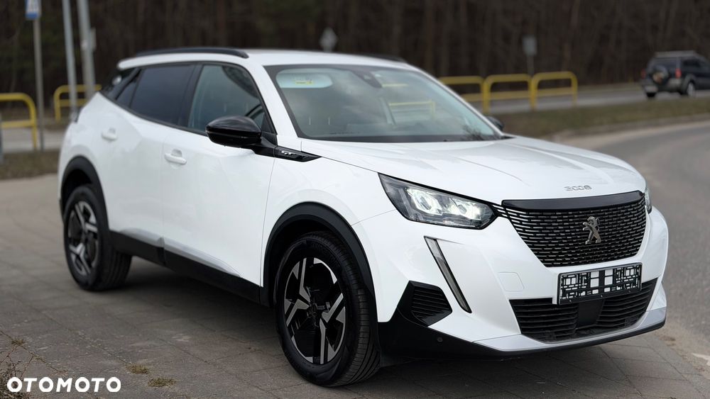 Peugeot 2008 PureTech 130 EAT8 GT - 3