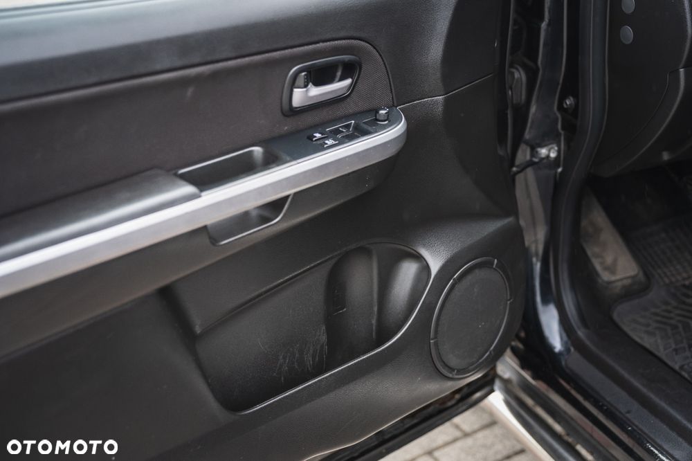 Suzuki Grand Vitara 1.9 DDiS - 11