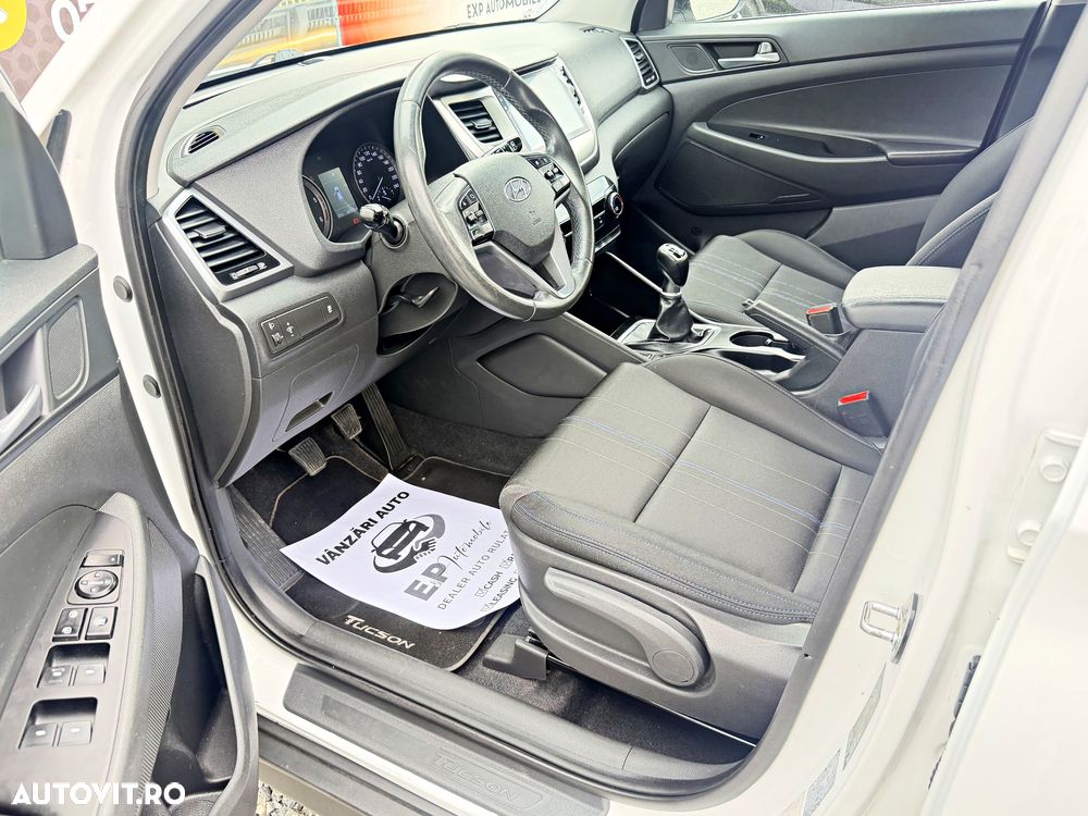 Hyundai Tucson blue 1.7 CRDi 2WD Style - 9