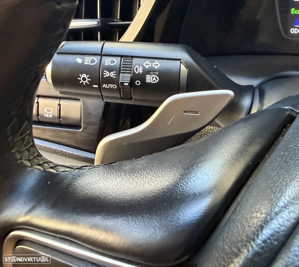 Lexus ES 300h Luxury+ - 26