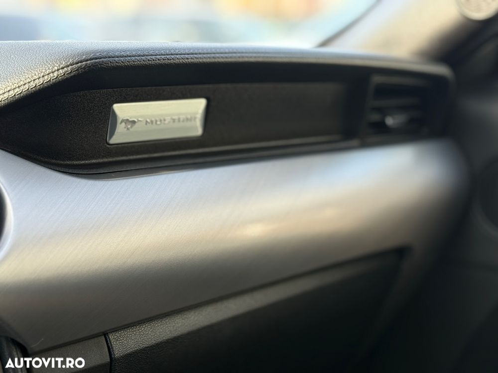 Ford Mustang Cabrio 2.3 Eco Boost - 26