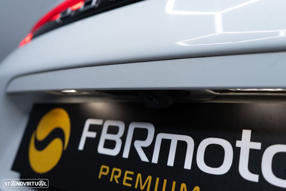 Porsche Panamera Sport Turismo 4 E-Hybrid - 21