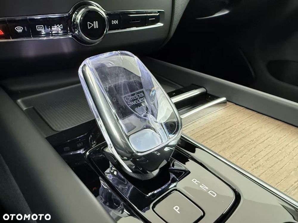 Volvo XC 60 T6 Plug-In Hybrid AWD Plus Bright - 20