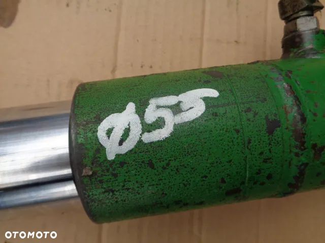 Siłownik pomocniczy podnośnika RE41843 John Deere 4755 - 5