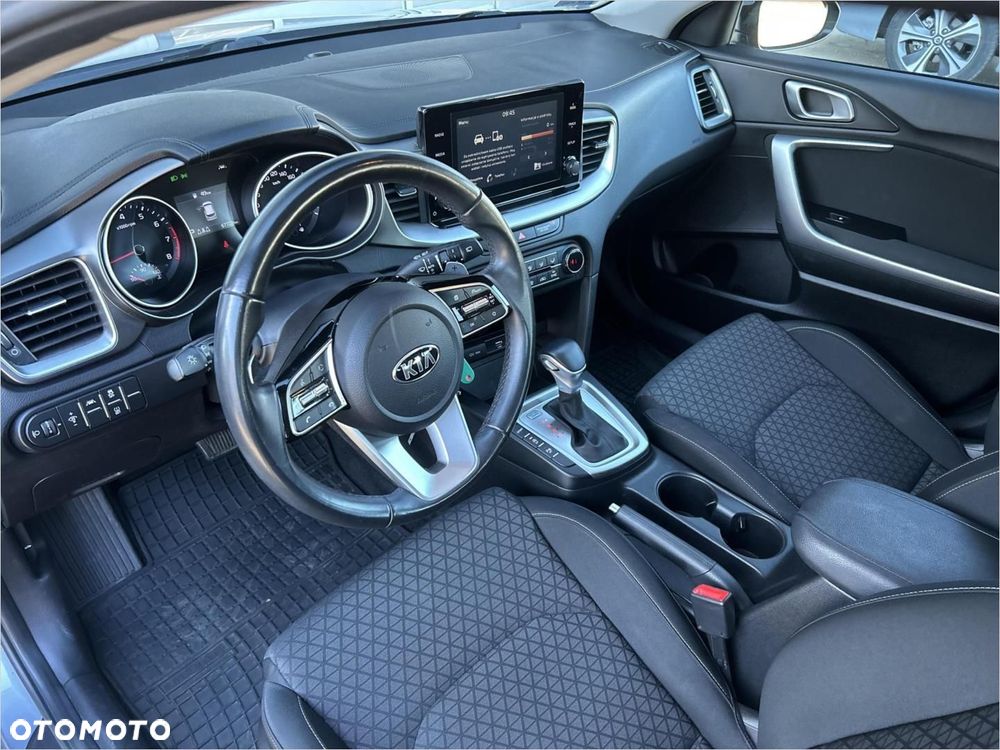 Kia Ceed 1.5 T-GDI M DCT - 16