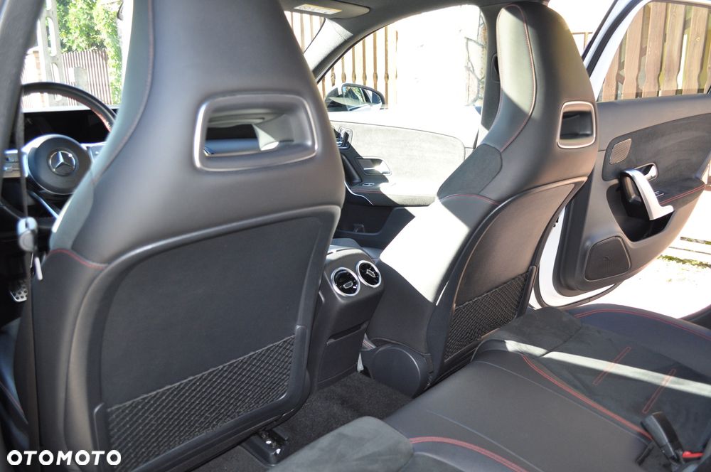 Mercedes-Benz Klasa A 180 AMG Line 7G-DCT - 30