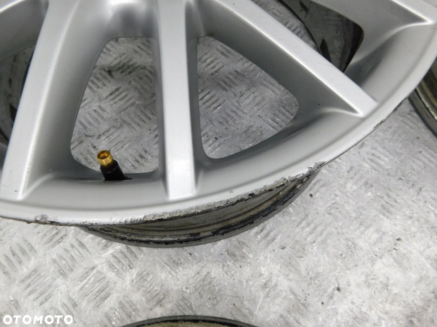 FELGI ALUMINIOWE 5x112 7Jx17 - VW GOLF V PASSAT B6 TOURAN CADDY JETTA - 11